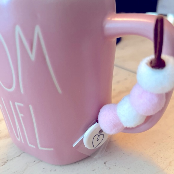 NEW RAE DUNN PASTEL MATTE FINISH MOM MUG - Picture 3 of 6
